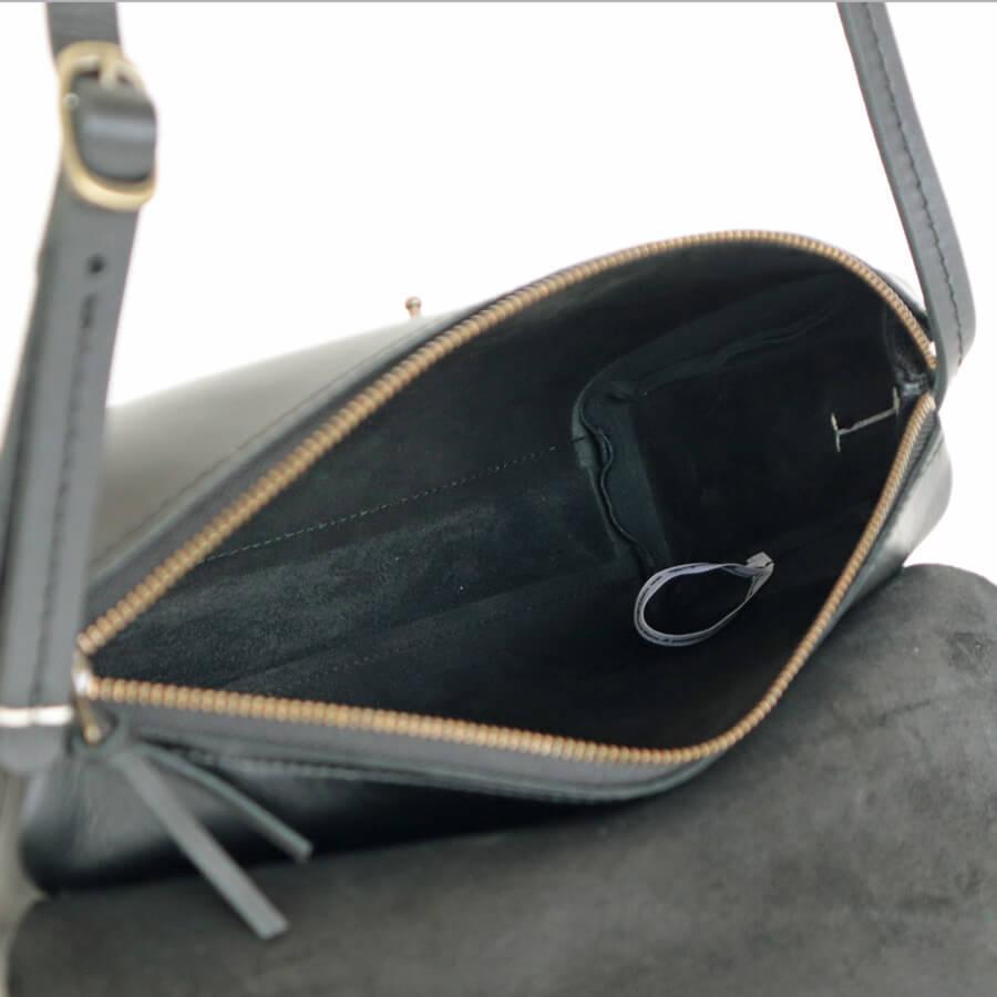 Encachette アンキャシェット レザーポーチショルダー L バッグ