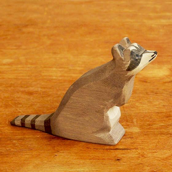 Ostheimer オストハイマー 木製 フィギュア アライグマ お座り