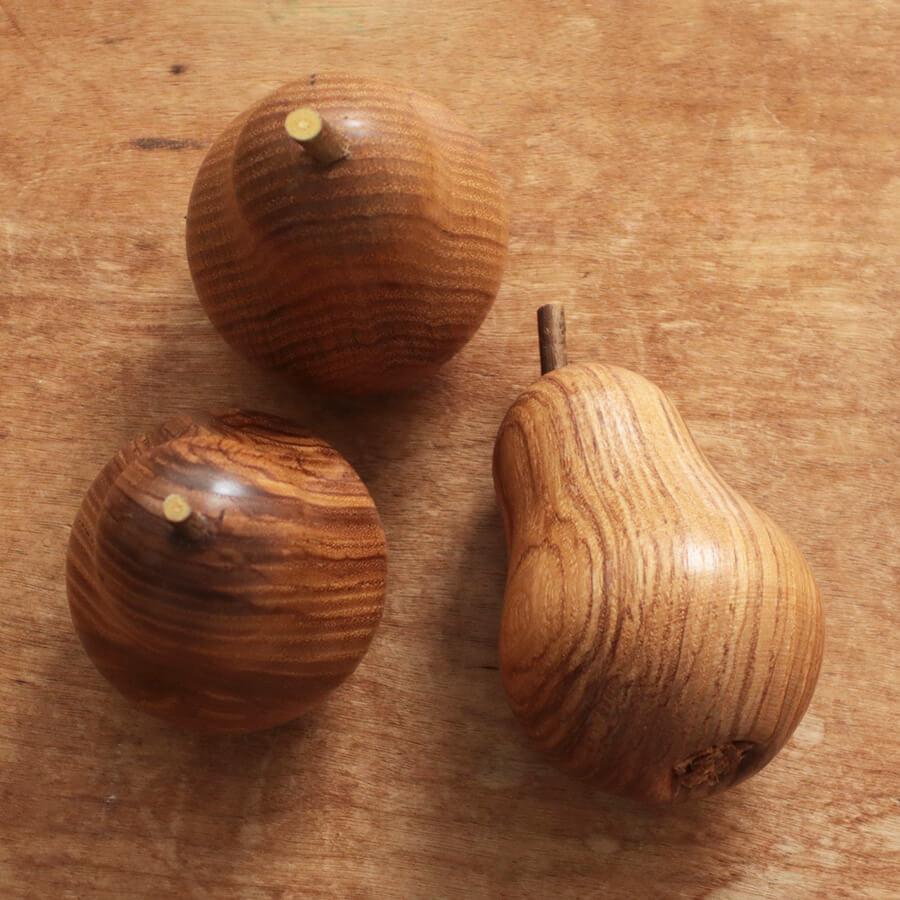 ドイツ製 オブジェ 洋なし 洋梨 置物 木製 北欧 インテリア モダン おしゃれ かわいい 玄関 雑貨 ヴァルトファブリック 木製 オブジェ 洋ナシ 大 | ブランド登録なし | 02