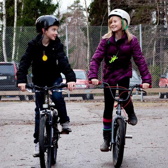 最大52 Offクーポン リフレクター キーホルダー グリミス おしゃれ 大人 反射板 入学 スウェーデン Glimmis ト音記号 メール便対象品 Materialworldblog Com