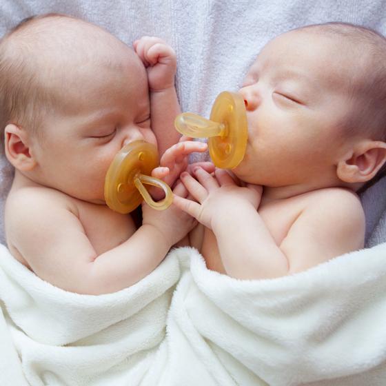 デンマーク Natursutten ナチュアスッテン 天然ゴム おしゃぶり ラウンド型 新生児 12ヶ月以上 Segurosaurora Com