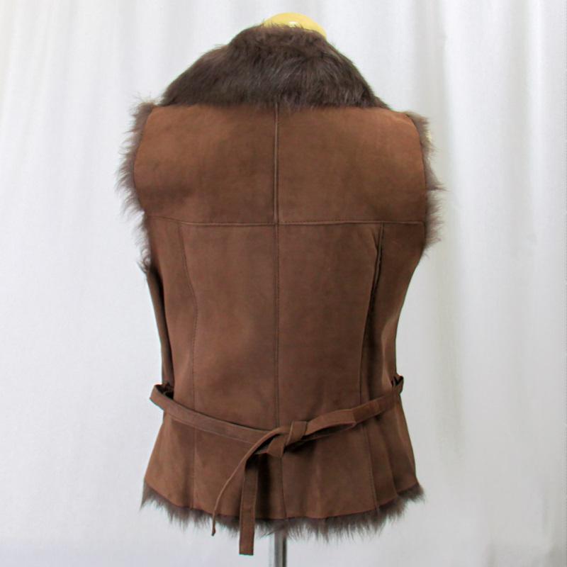 毛皮/ファー/ムートン/羊革/ムートンベスト/リアルファー /1枚革