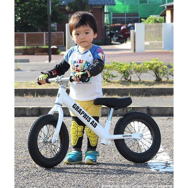 GRAPHIS（グラフィス） 国内完全組立 当日発送 ペダルなし自転車 2歳 3
