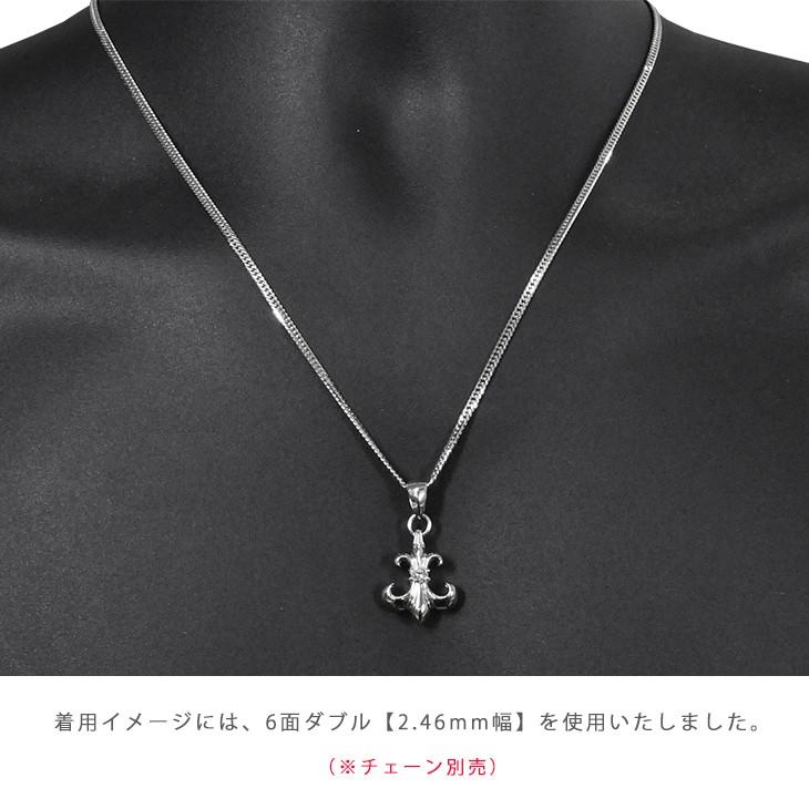 Pt900 百合の紋章22 丸バチカン プラチナ ペンダントトップ 0.2ct以上