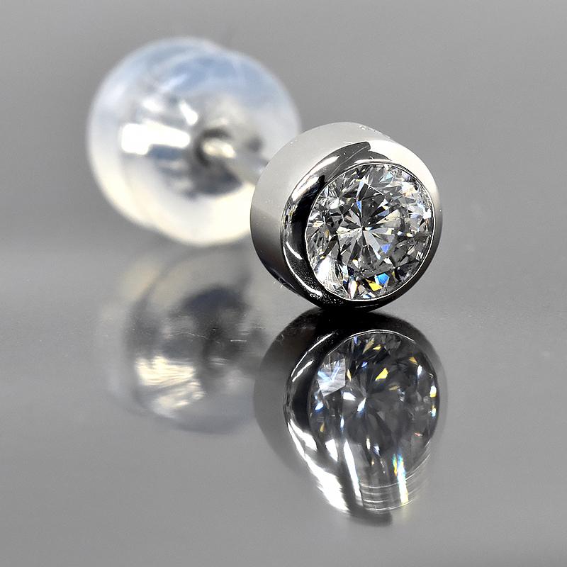 Pt900 0.5ct ダイヤピアス 片耳 プラチナ 1粒ダイヤモンド 0.359ct G SI2 GOOD 覆輪 鑑定書付 メンズ 軸太長 ポストが長い・太いの画像