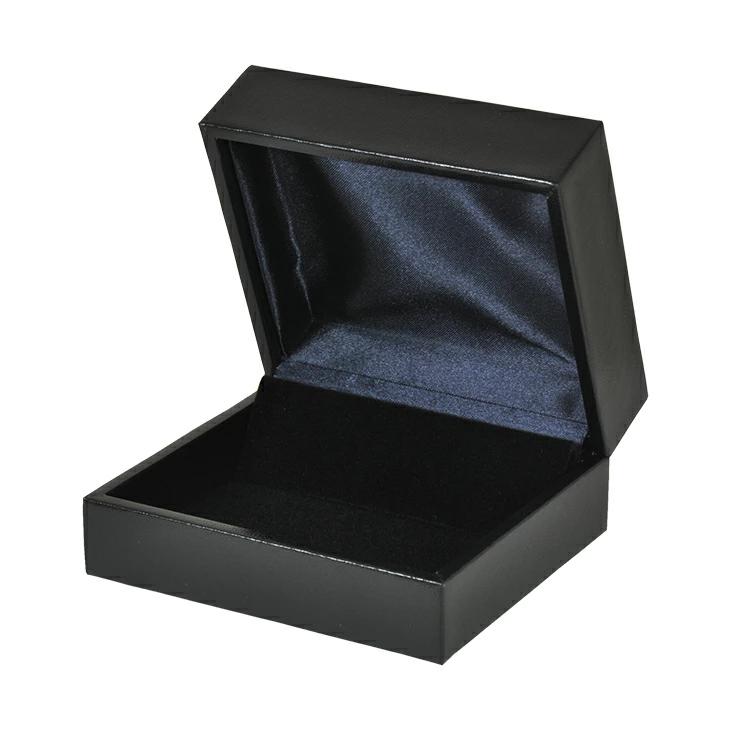 Pt900 ダイヤピアス 0.6ct 0.3ct×0.3ct F-SI2-GOOD 6本爪 プラチナ 1粒ダイヤモンド メンズジュエリー スタッドピアス 鑑定書付きの画像