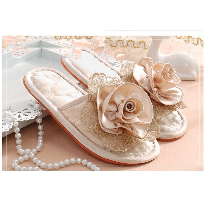 ルームシューズ ルスリッパ スリッパ  レディース 室内履き 上履き 婦人 四季  刺繍 レース リボン かわいい 可愛い 高級  女性 来客用 22〜23/23〜24cm オフホ |  | 02