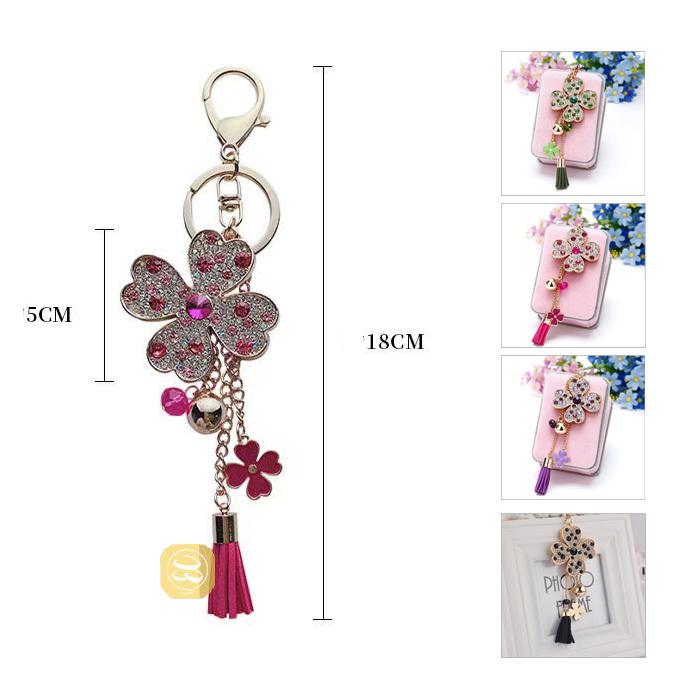 mama&mimi様 パラコート バッグチャーム にこちゃん花 四つ葉フリンジ バッグチャーム 四葉クローバーモチーフ 花びら キラキラ ライン