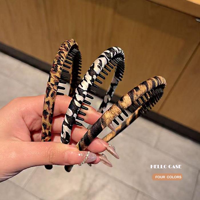 500円以上の注文送料無料】カチューシャ ヘアバンド ヘアアクセサリー