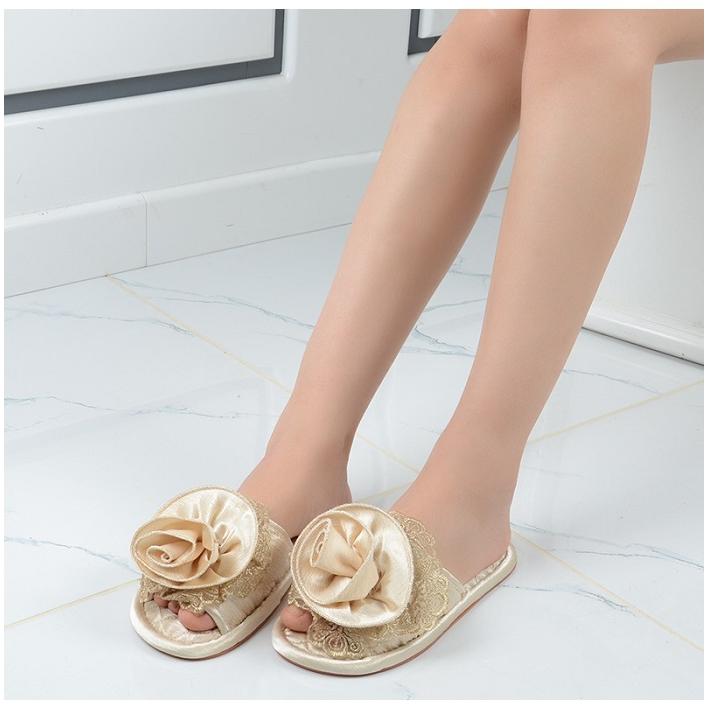 ルームシューズ ルスリッパ スリッパ  レディース 室内履き 上履き 婦人 四季  刺繍 レース リボン かわいい 可愛い 高級  女性 来客用 22〜23/23〜24cm オフホ |  | 01