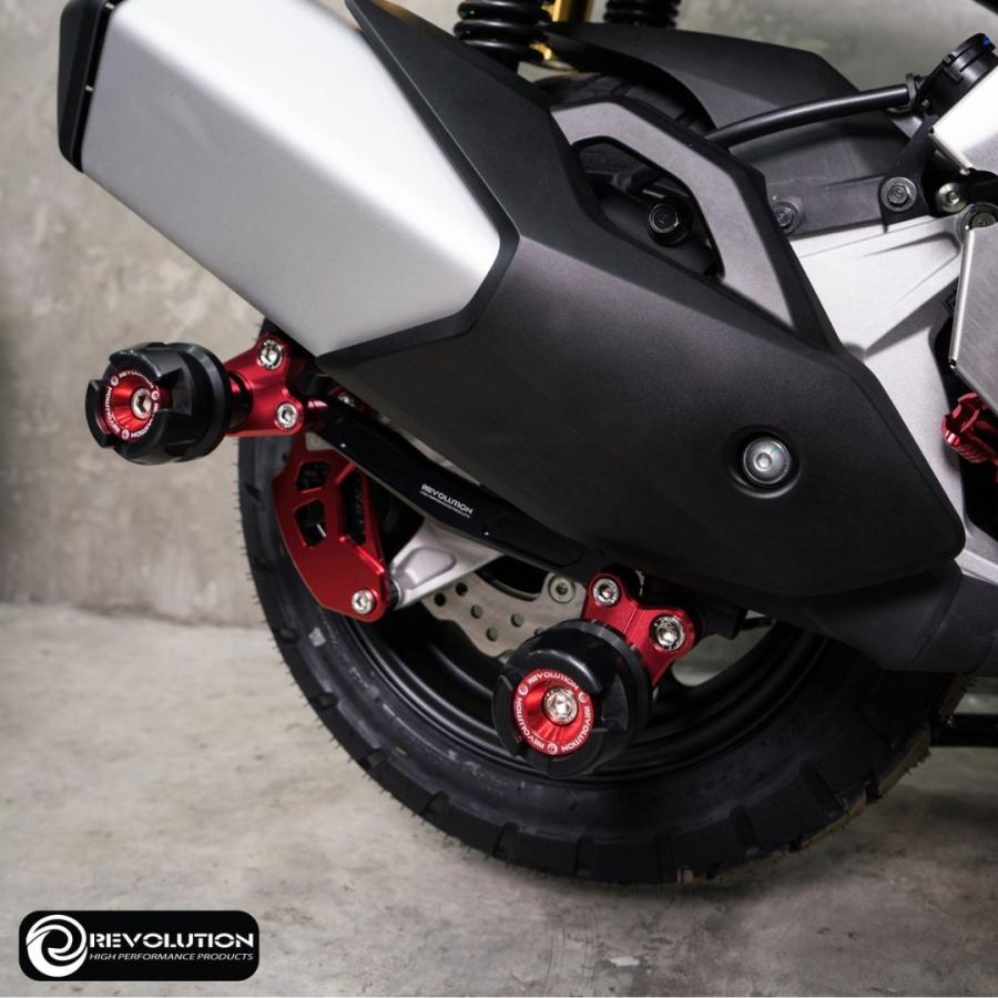 REVOLUTION マフラースライダー ホンダ ADV160,PCX150,FORZA