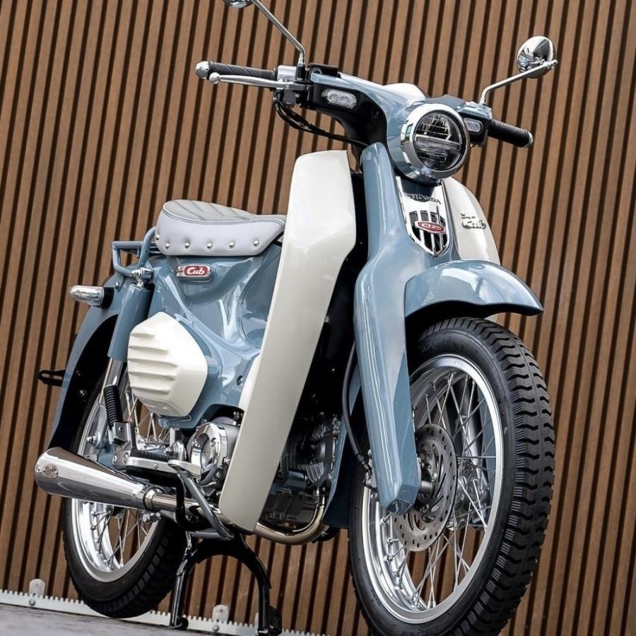 ホンダ スーパーカブC125用フロントサスペンションカバーCA18 ホンダ スーパーカブC125用フロントサスペンションカバーCA18