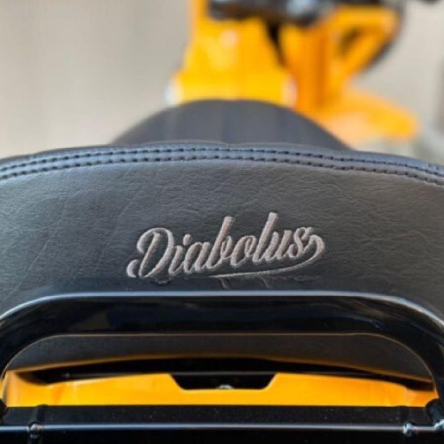 ホンダ（HONDA） ハンターカブ CT125用交換用シート 刺繍ロゴ入り CT88