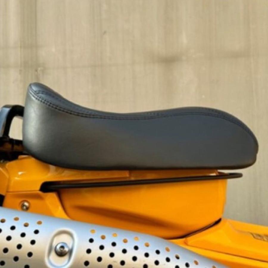 ホンダ（HONDA） ハンターカブ CT125用交換用シート 刺繍ロゴ入り CT89
