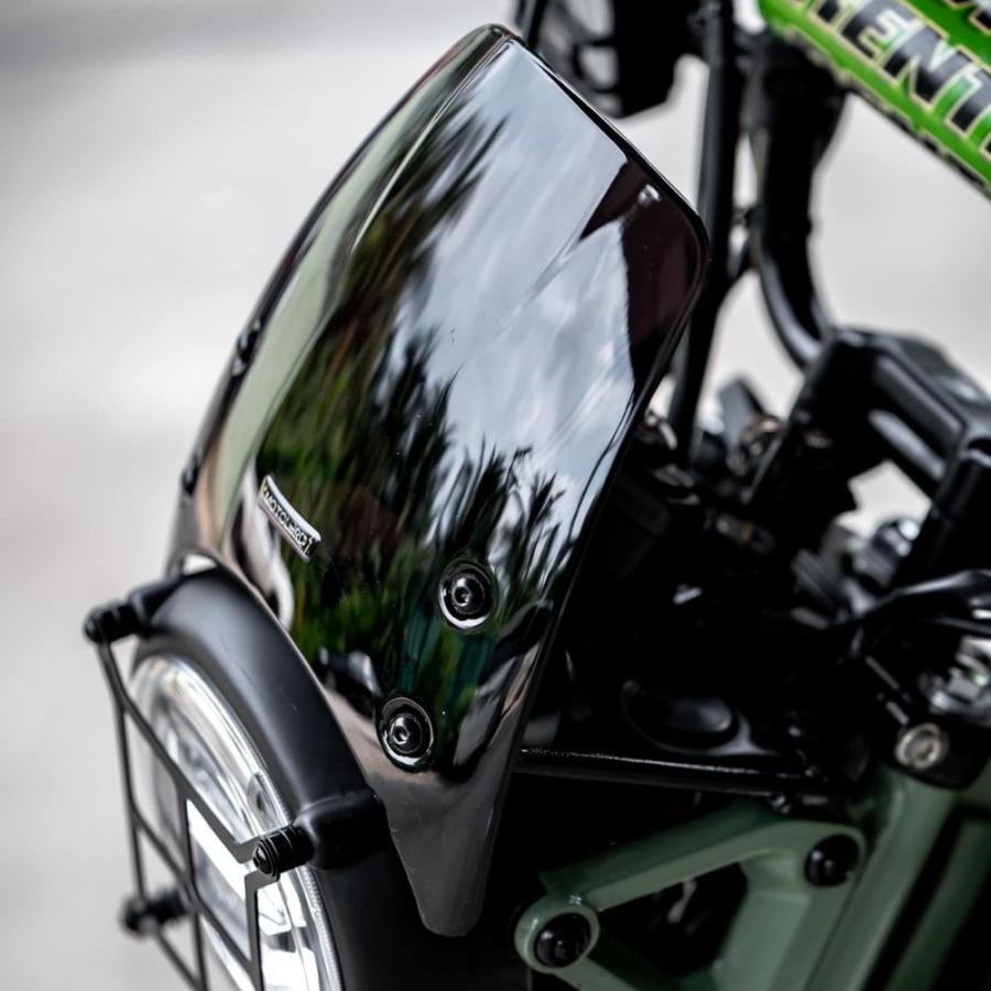 ホンダ ハンターカブ CT125用V4 #2 ブラック ウインドシールド/ MOTOLORDD WINDSHIELD V4 #2 for HONDA CT125 JA65の画像