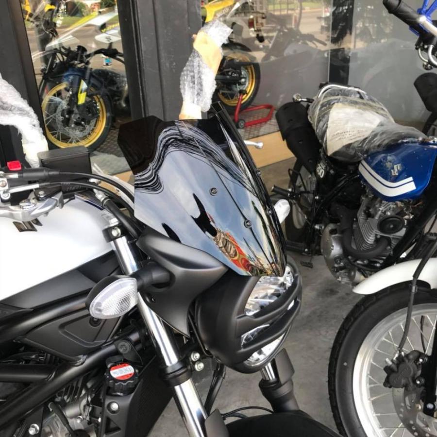 スズキ（SUZUKI） MOTOZAAA製 ウインドスクリーン V1 スモーク風防