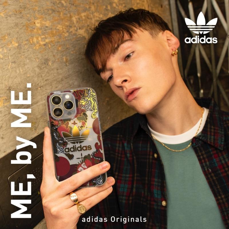 シャネル　定価8万円　iPhone11ケース　スマホケース　バイカラー adidas Originals 送料無料 アディダス iPhone 13 Pro Max