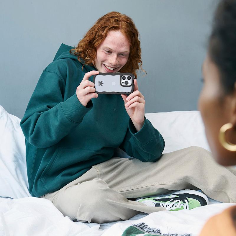 adidas Originals 送料無料 アディダス iPhone 14 Pro ケース クリア