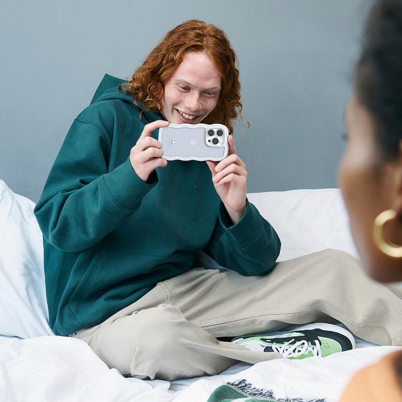 送料無料 adidas アディダス iPhone 14 Pro ケース クリアケース ウエーブ ロゴ 波 [ クリア 透明 / ホワイト 白 ] 人気 ブランド おしゃれ かわいい ギフト | adidas Originals | 05
