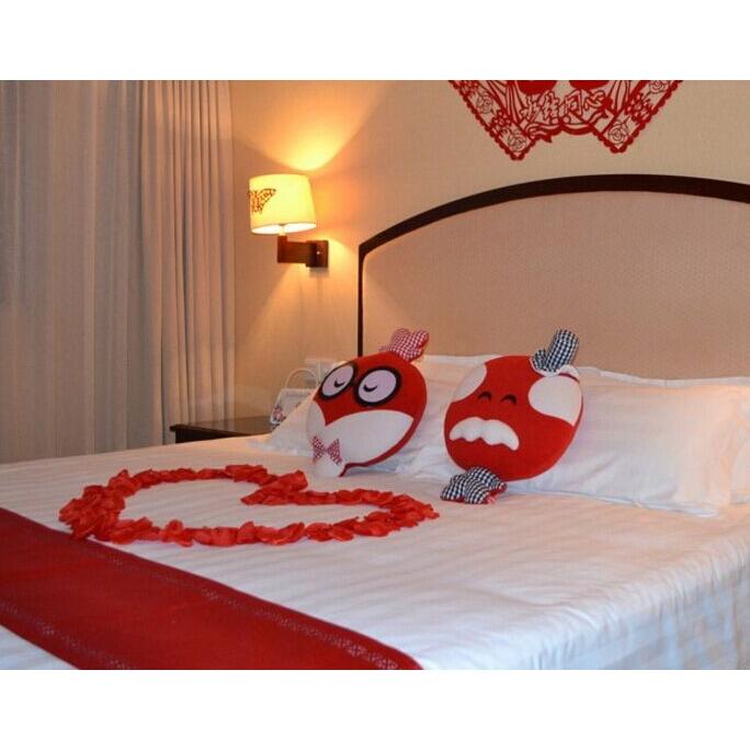 華やかな演出 フラワーシャワー バラの花びら 赤 ピンク 白 3色 900枚