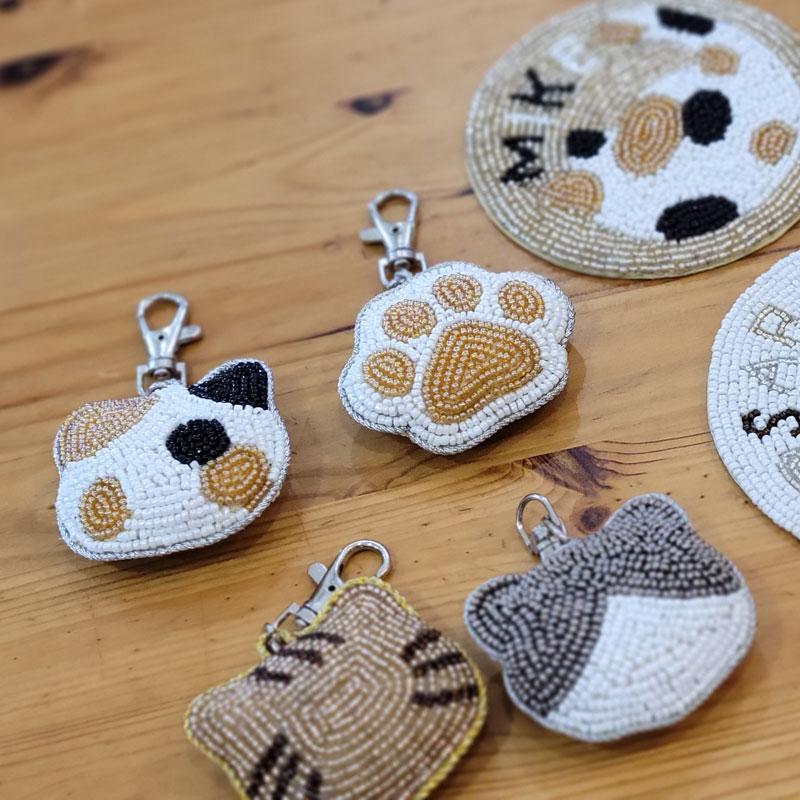 キーホルダー ビーズキーホルダー ねこ型 CAT キーチャーム