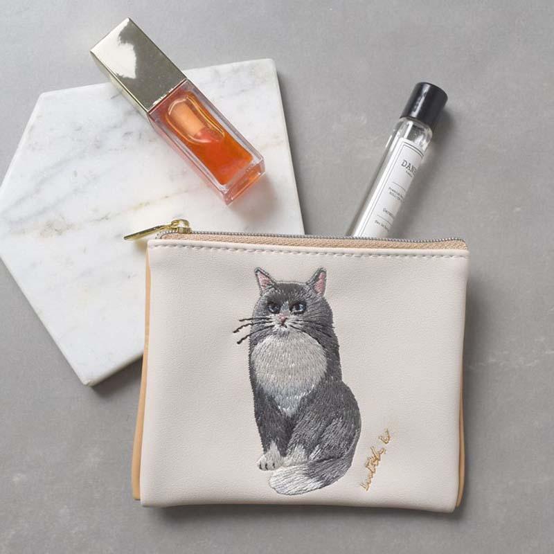 ポーチ チャリティ 猫 刺繍 キャット ネコ フラットポーチ ミニ