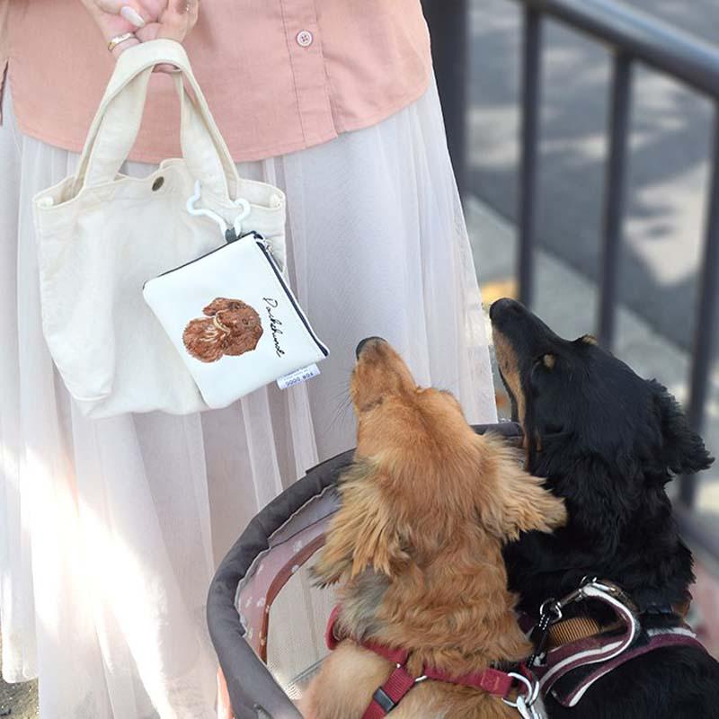 ポーチ 犬 フラットポーチ 刺繍 チャリティおしゃれ ペット カラビナ