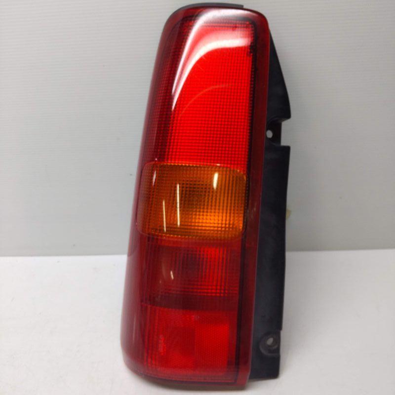 JB23W ジムニー 純正 左テールランプ 1A3−8−1