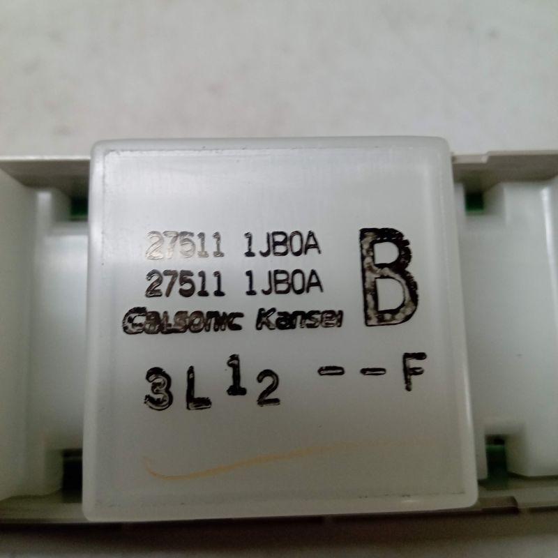 HFC26／HC26 セレナ 純正 2列目エアコンスイッチ