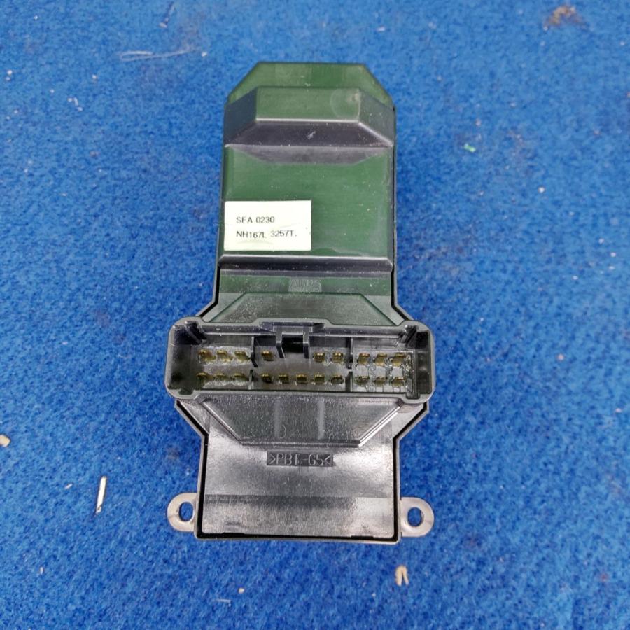 JB5／JB6 ライフ 純正 パワーウィンドウスイッチ 1A5−15−7／23A854*同梱不可 1A515723A854スマイル