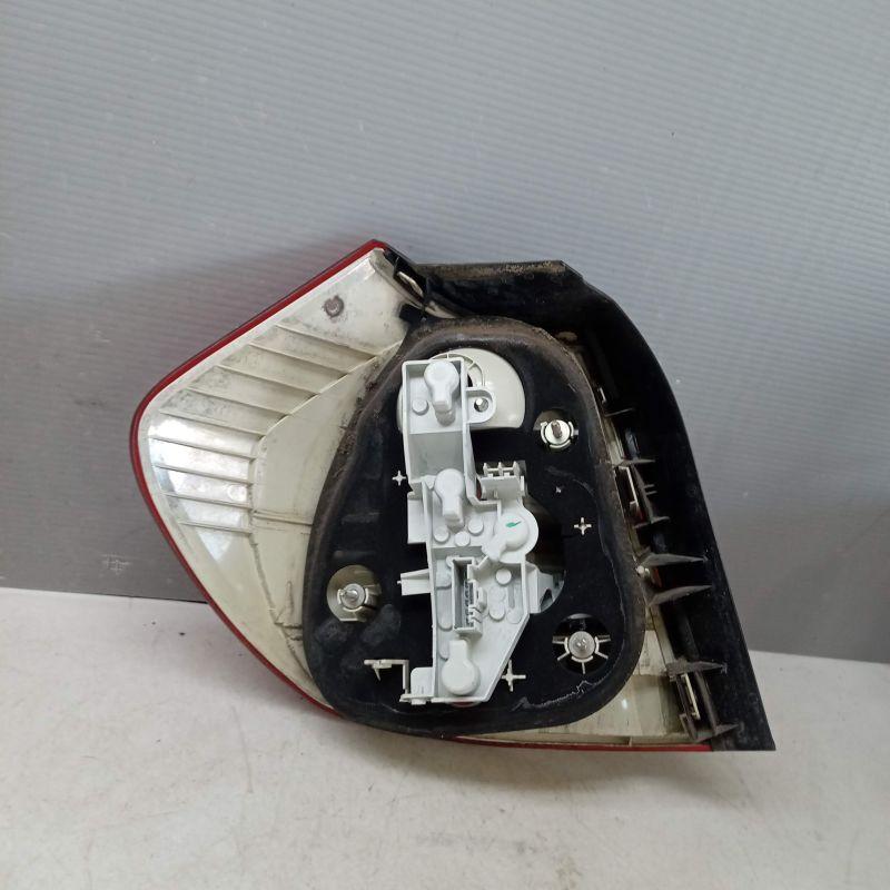 BMW E87／UE16 116i 純正 右テールランプ 2Z2−29