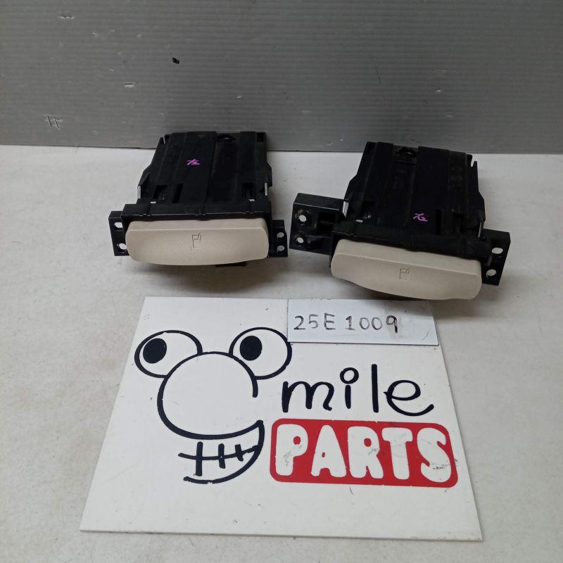 L685S／L675S ミラココア 純正 運転席助手席ドリンク