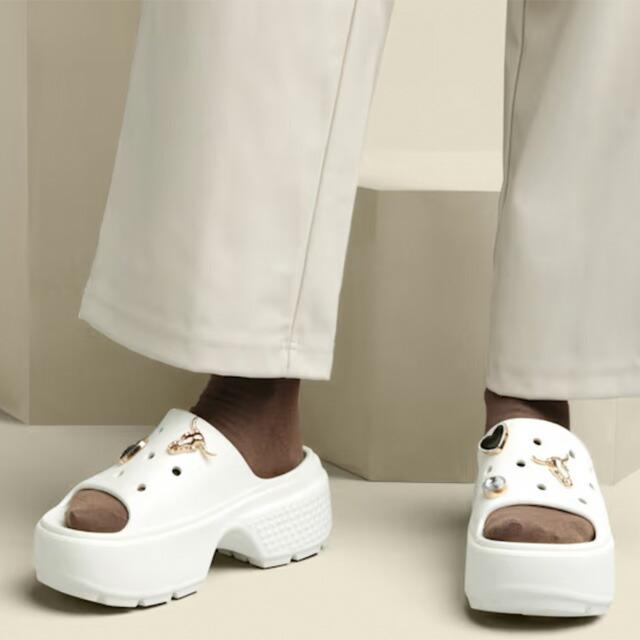 crocs（クロックス） 爆買 厚底 スライドサンダル レディース ストンプ