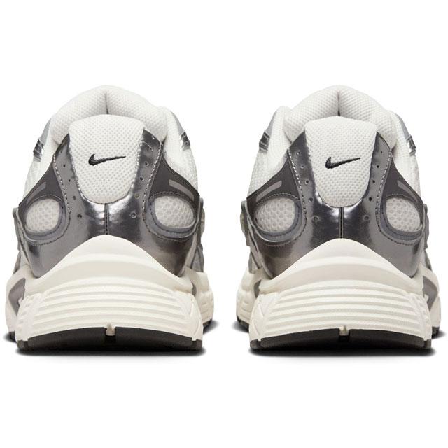 NIKE（ナイキ） スニーカー メンズ ランニングシューズ V5 RNRHJ5228