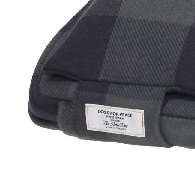 DOGS FOR PEACE ドッグスフォーピース HIGH RESILIENCE FOAM MATTRESS M 高反発ドッグマットレス M 960014 【 ペット 犬用品 ベッド アゴ乗せ枕 】の画像