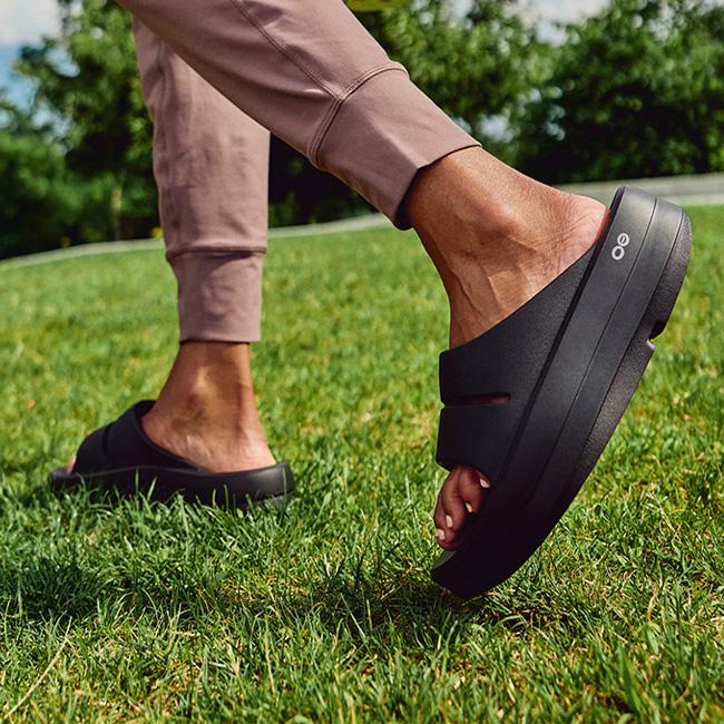 ウーフォス OOmega OOahh ウーメガウーアー OOFOS ウーフォス OOmega Ooahh ウーメガウーア 200073 【日本