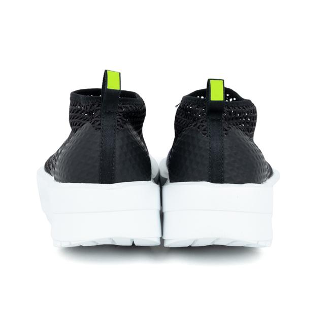 OOFOS（ウーフォス） Women's OOmega Chukka ウーメガチャッカ 200061