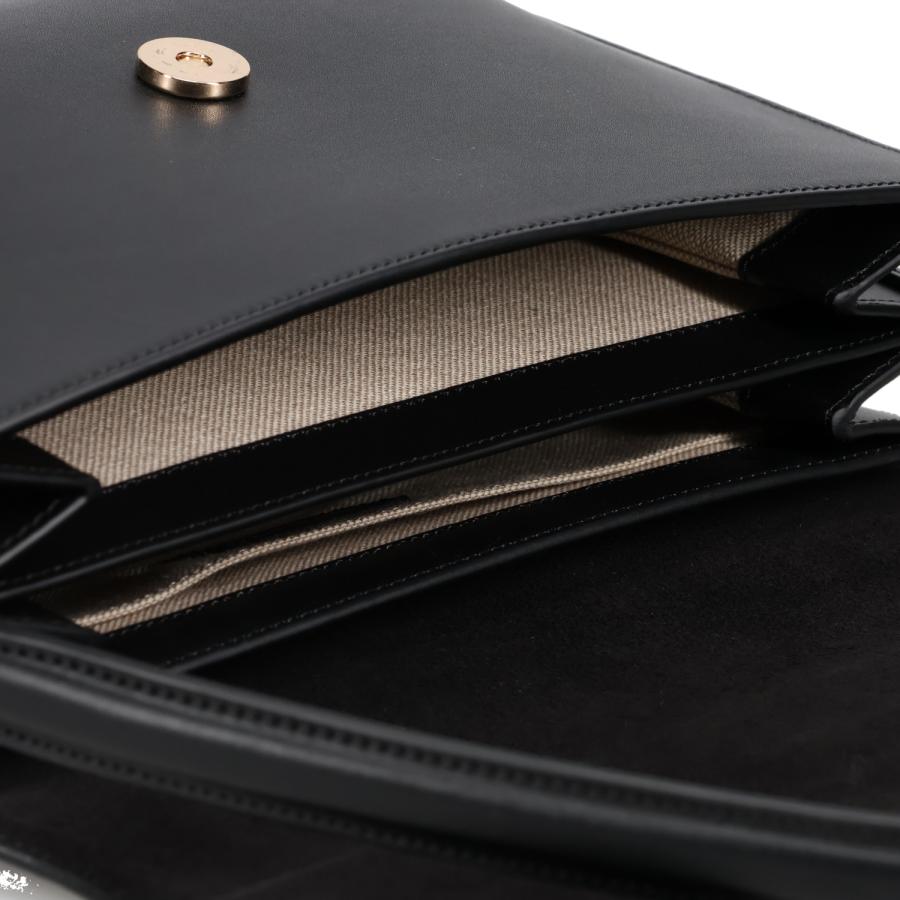 A.P.C. アーペーセー ショルダーバッグ サラ レディース 斜めがけ 軽量 SARAH SHOULDER BAG ブラック 黒 PXAWV F61526の画像