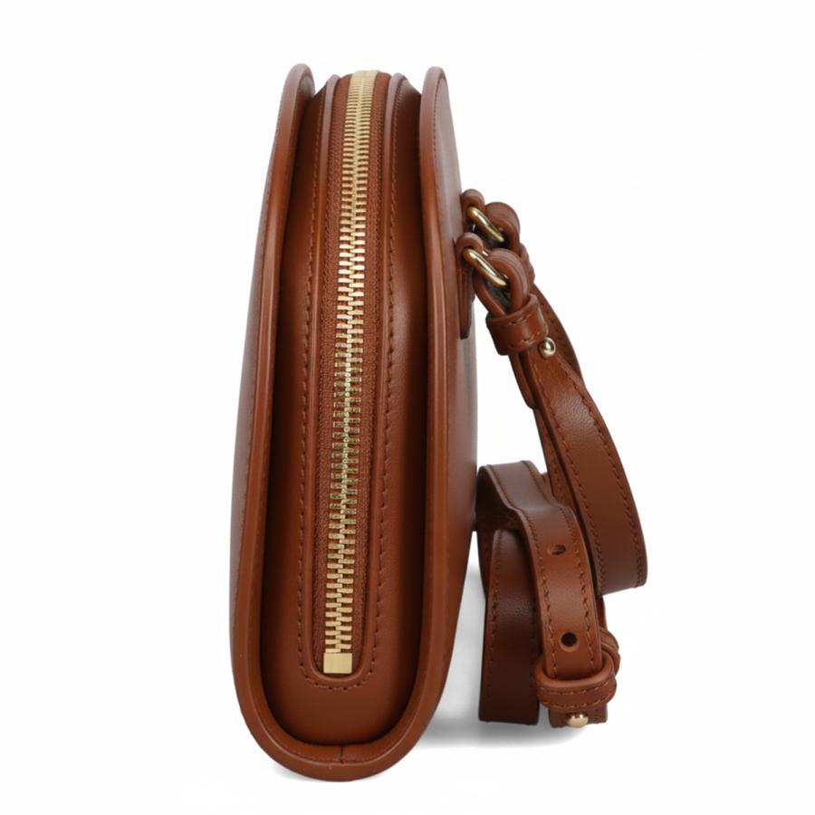 A.P.C. アーペーセー ショルダーバッグ デミルーン レディース 斜めがけ 軽量 DEMI-LUNE LEATHER CLUTCH ブラウン PXAWV F61596の画像