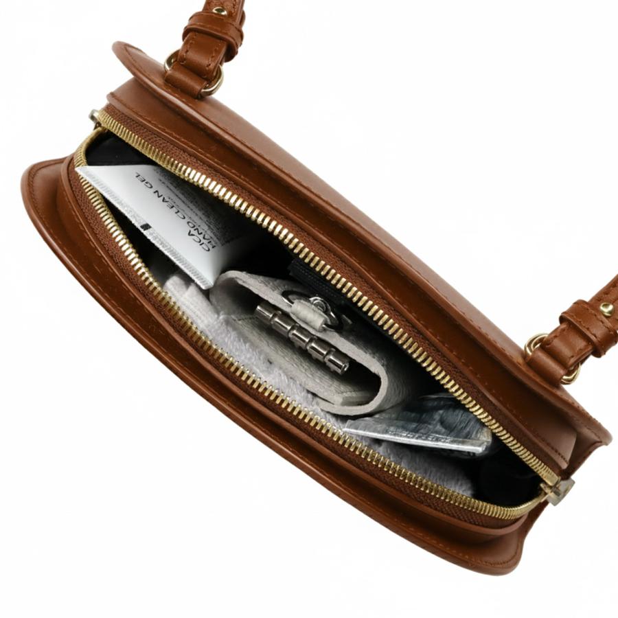 A.P.C. アーペーセー ショルダーバッグ デミルーン レディース 斜めがけ 軽量 DEMI-LUNE LEATHER CLUTCH ブラウン PXAWV F61596の画像