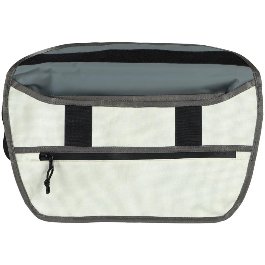 クローム CHROME メッセンジャーショルダーバッグ シンプル メンズ レディース 12L 防水 SIMPLE MESSENGER ブラック ベージュ グリーン 黒 BG322 | CHROME | 09