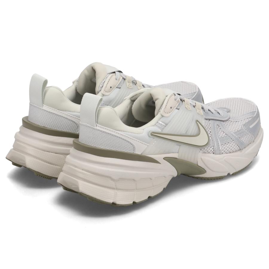 NIKE ナイキ V2K ラン スニーカー メンズ W RUN シルバー FD0736 NIKE ナイキ V2K ラン スニーカー メンズ W RUN シルバー FD0736