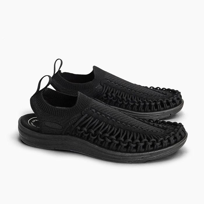 KEEN キーン ユニーク UNEEK EVO BLACK/BLACK 1023074 1023079 メンズ レディース サンダル スニーカー オールブラック 黒｜sneaker-bouz