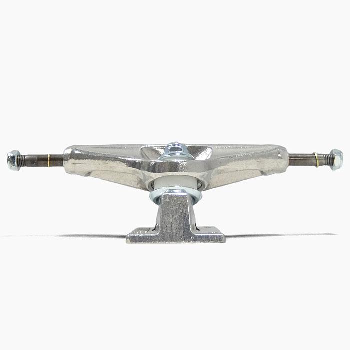 DELUXE（デラックス） VENTURE TRUCKS ベンチャー トラック MIKE