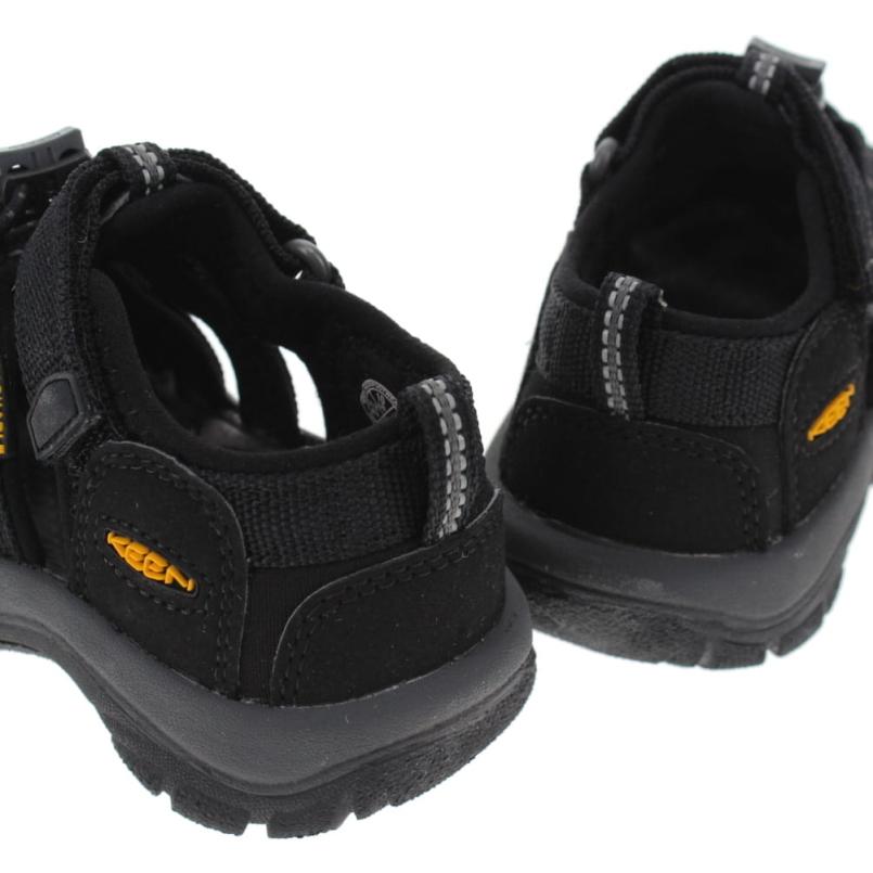 新品未使用KEEN キッズサンダル ブラック KEEN（キーン） 子供 サンダル ニューポート エイチツー NEWPORT H2