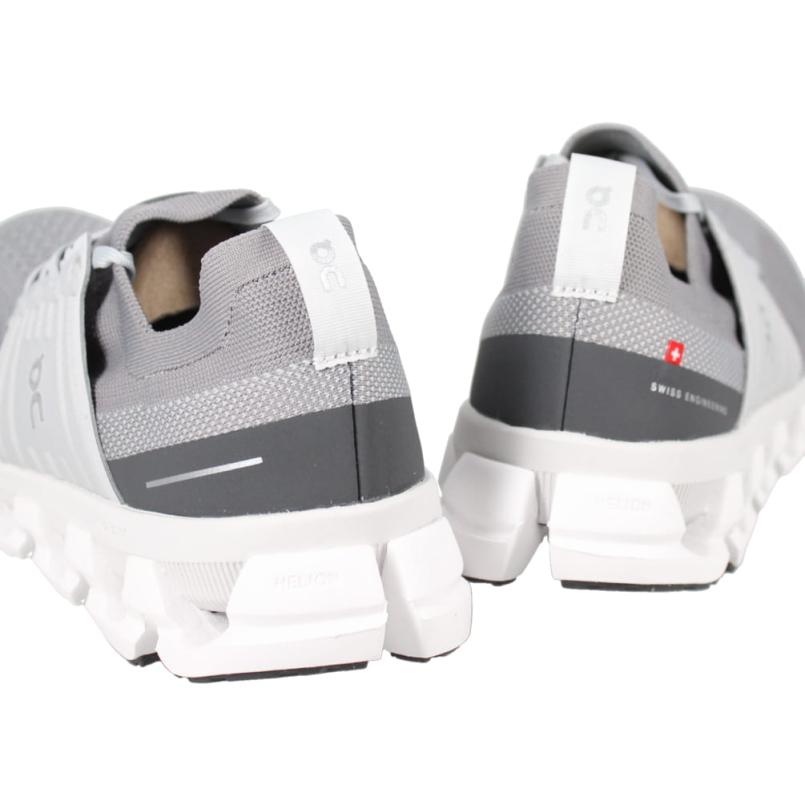 On（オン） 交換送料片道無料 メンズ ランニングシューズ クラウド