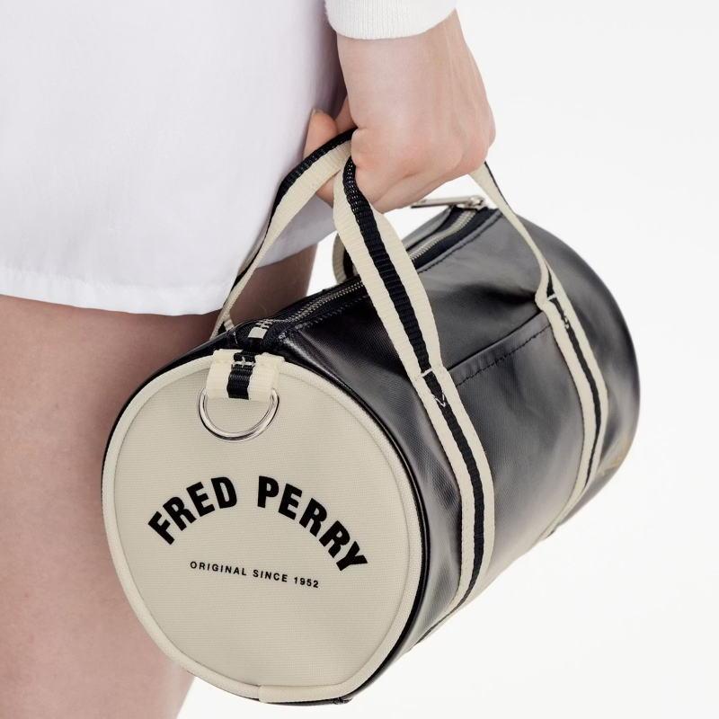 フレッドペリー Nicholas Daley バレルバッグ FRED PERRY（フレッドペリー） クラシック ミニ バレル バッグ Classic