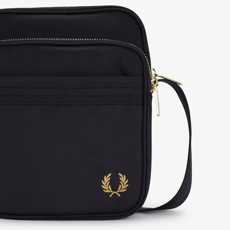 フレッドペリー FRED PERRY テクスチャードナイロンサイドバッグ FRED PERRY（フレッドペリー） テクスチャード ナイロン サイド バッグ