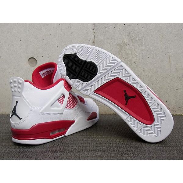 red jordans retro 4