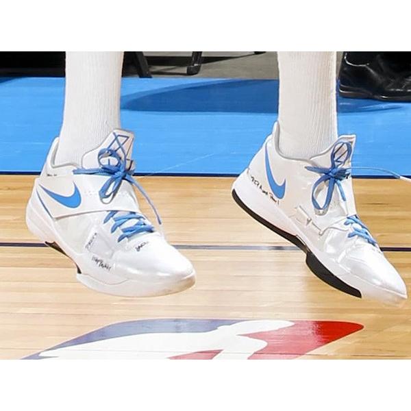 kd 4 blue and white